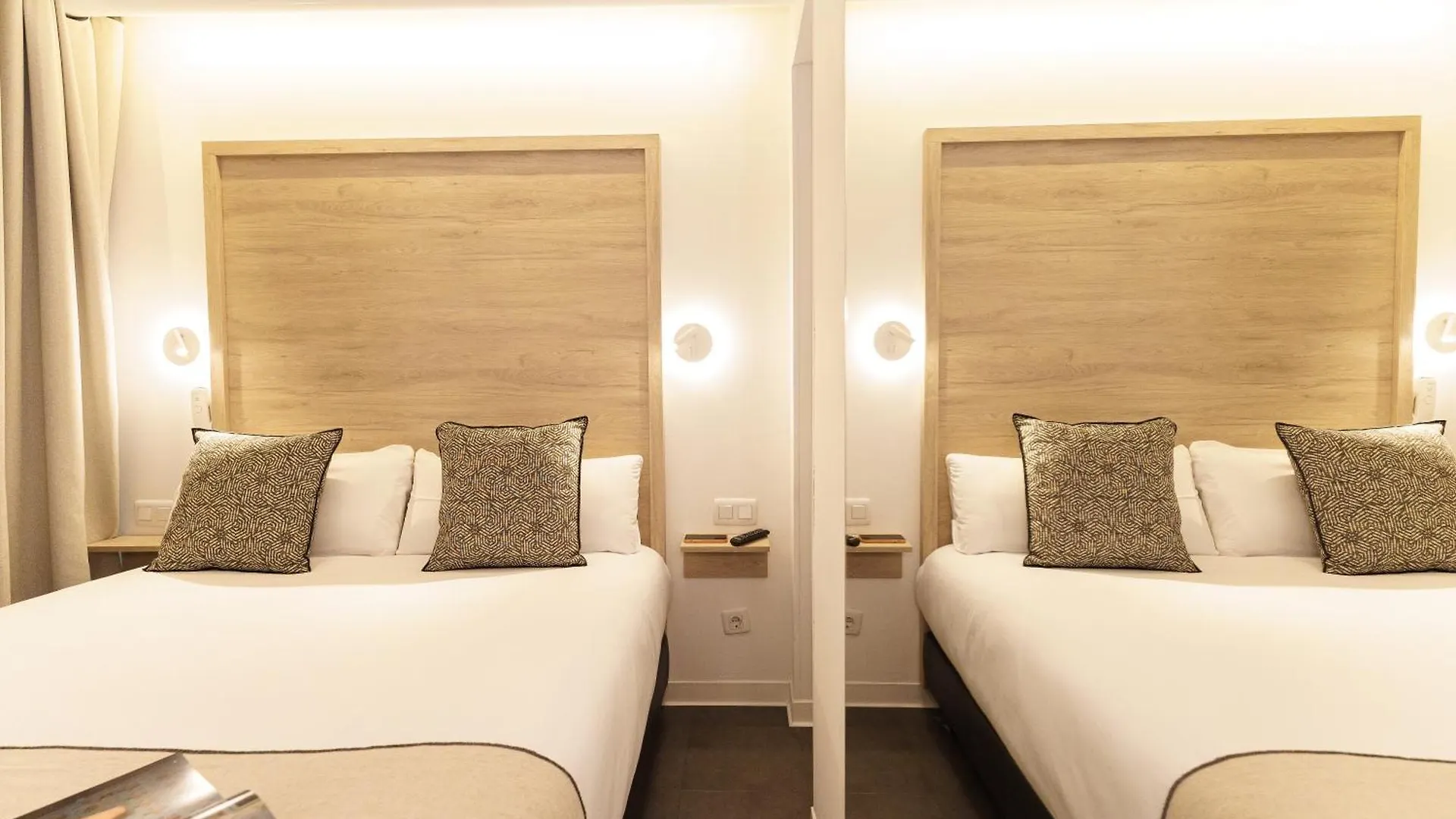 Casa Lit Barcelona Hotel 3*,